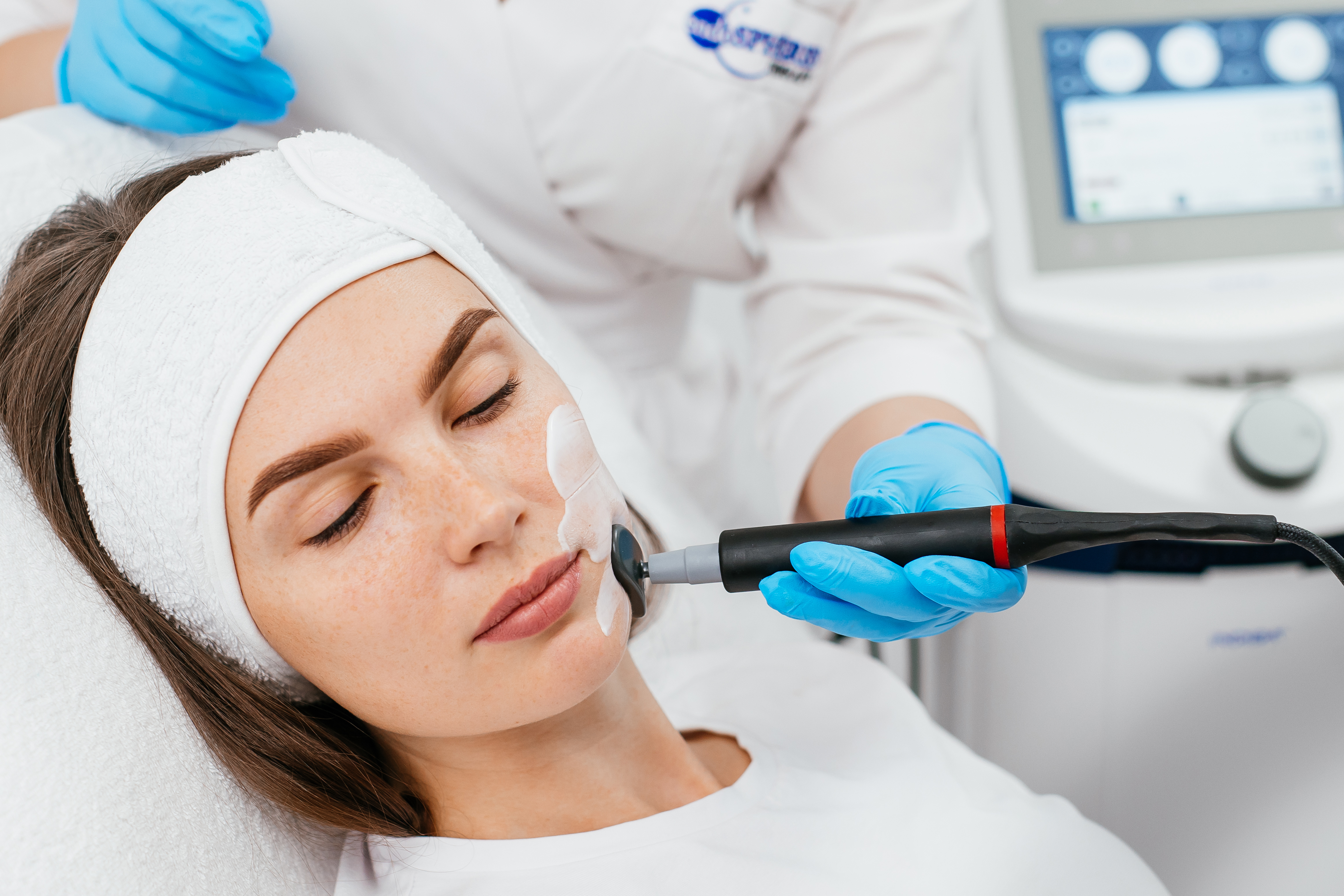Hydra Facial